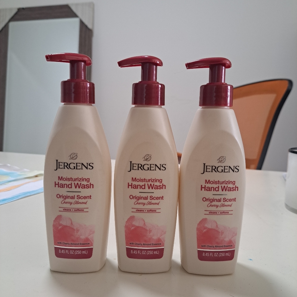 Jergens Cherry Almond Hand Wash Lot of 3 8.4 oz bottles